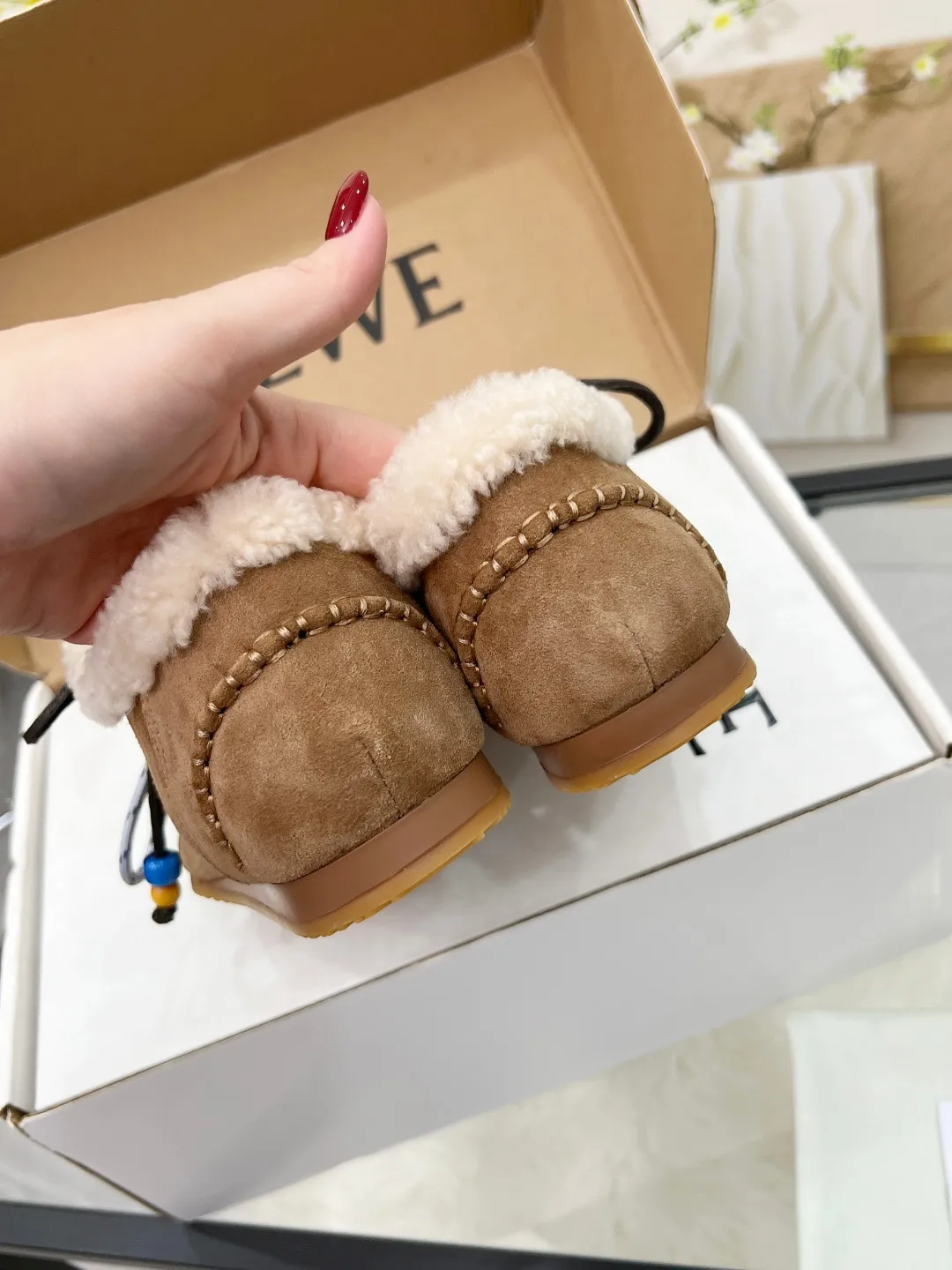 👟👟Ex-factory price 480👟👟 2025 autumn and winter Maoli new model, the same style as Wang Yibo! Kangaroo shoes, couple style Loewe Ballet Runner 2.0 sneakers, moral training shoes, new color matching retro series running shoes, standard size: 35–40